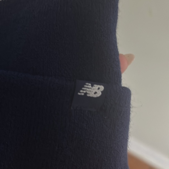 2024 NYC New York City Marathon Merchandise Volunteer Beanie - Picture 4 of 5